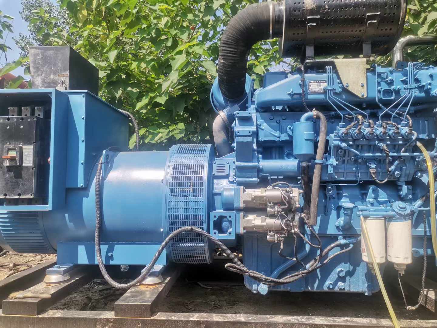 门源详细说明降低 800kW 柴油发电机输出电流波动的方法