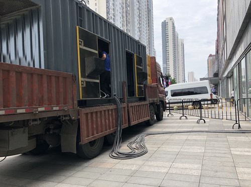 门源低温环境下，柴油发电机组电池充满电的具体时间受哪些因素影响？